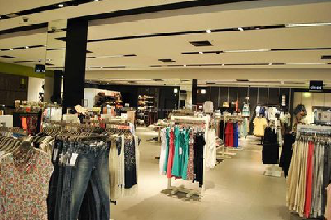 曲靖商场里的店面怎么装修？